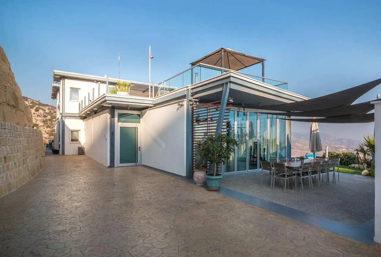 Repair of Roofing: Practical Guide to Fixes